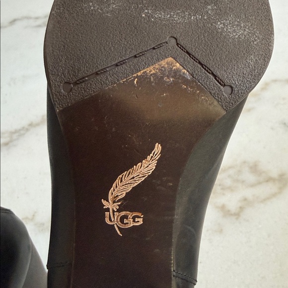 UGG Ankle Boots Charlotte Perforated Black Leather with Zip Back. - Picture 8 of 9